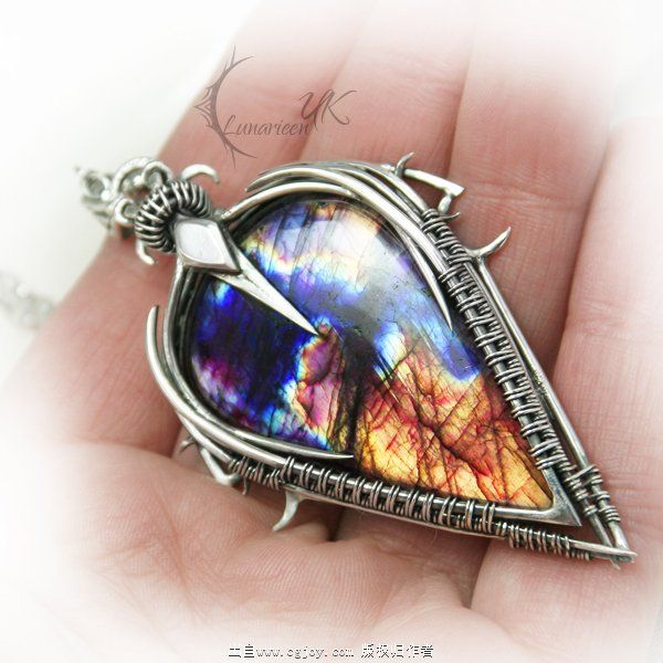 luxturh___silver_and_labradorite_by_lunarieen-d74myao.jpg