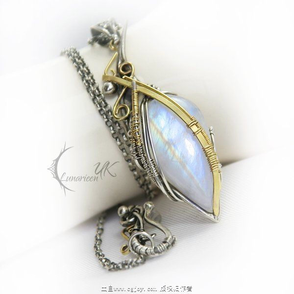 milantieerh___yellow_gold___silver_moonstone_by_lunarieen-d6w7pg6.jpg