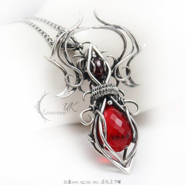 nantulieer___silver__topaz_and_garnet_by_lunarieen-d6wbjqt.jpg