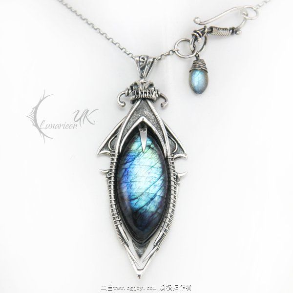 narxos___silver_and_labradorite_by_lunarieen-d757qrn.jpg