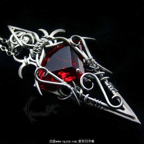 qtulmarx___silver___red_quartz_and_garnet_by_lunarieen-d6xc3o5.jpg