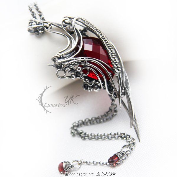 runilmarh___silver___red_quartz_and_garnet_by_lunarieen-d70nw25.jpg